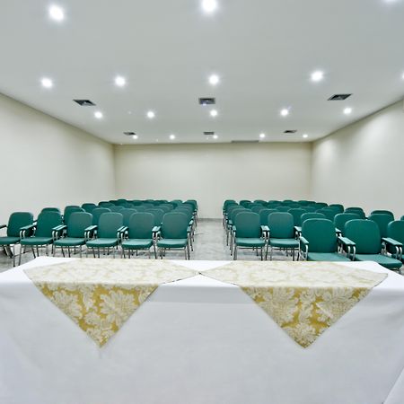 Hotel Golden Park Curitiba By Nacional Inn Exterior foto